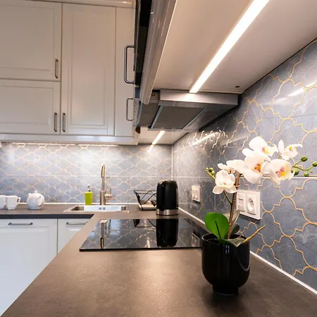 Cozy Old Town Apartment